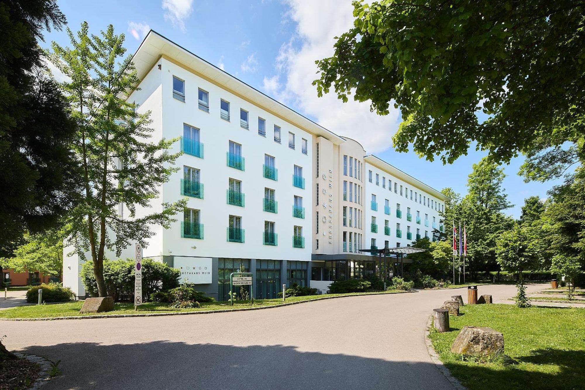 Europahaus 2*